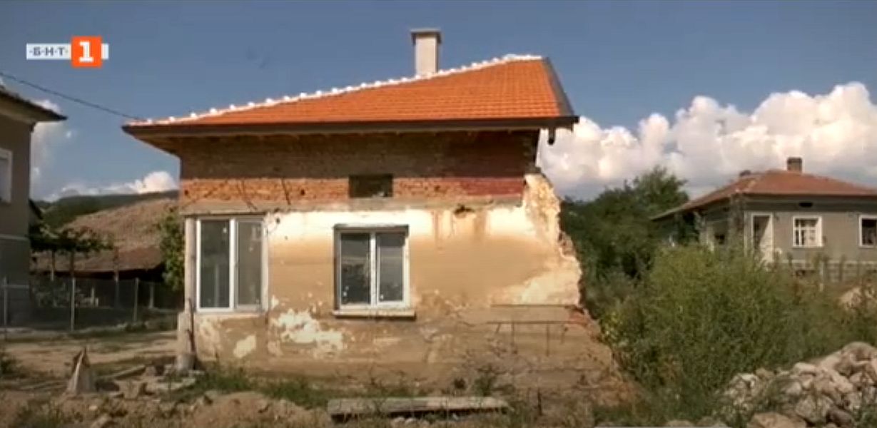 Протестиращи от Карловско блокират Подбалканския път и прохода Троян – Кърнаре